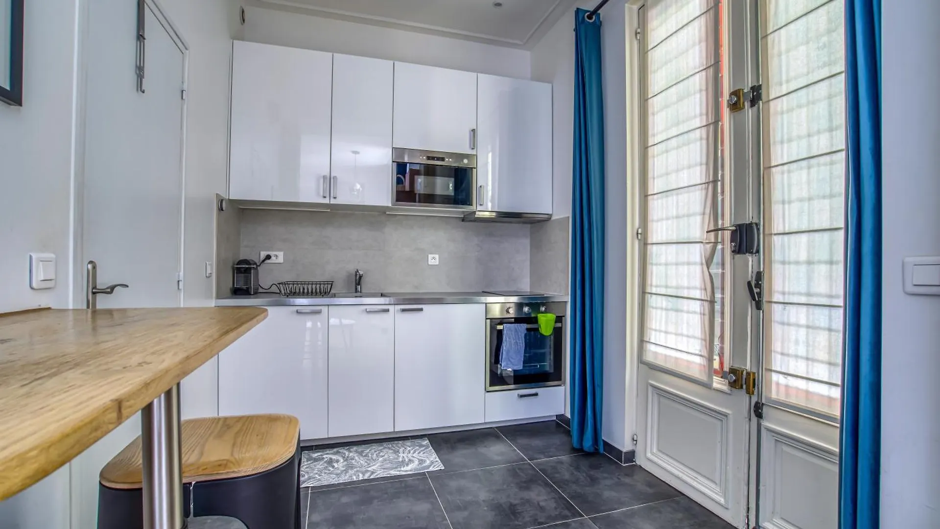 Apartment Nemo, Studio Avec Mezzanine Sur Cour Porte Maillot Paris
