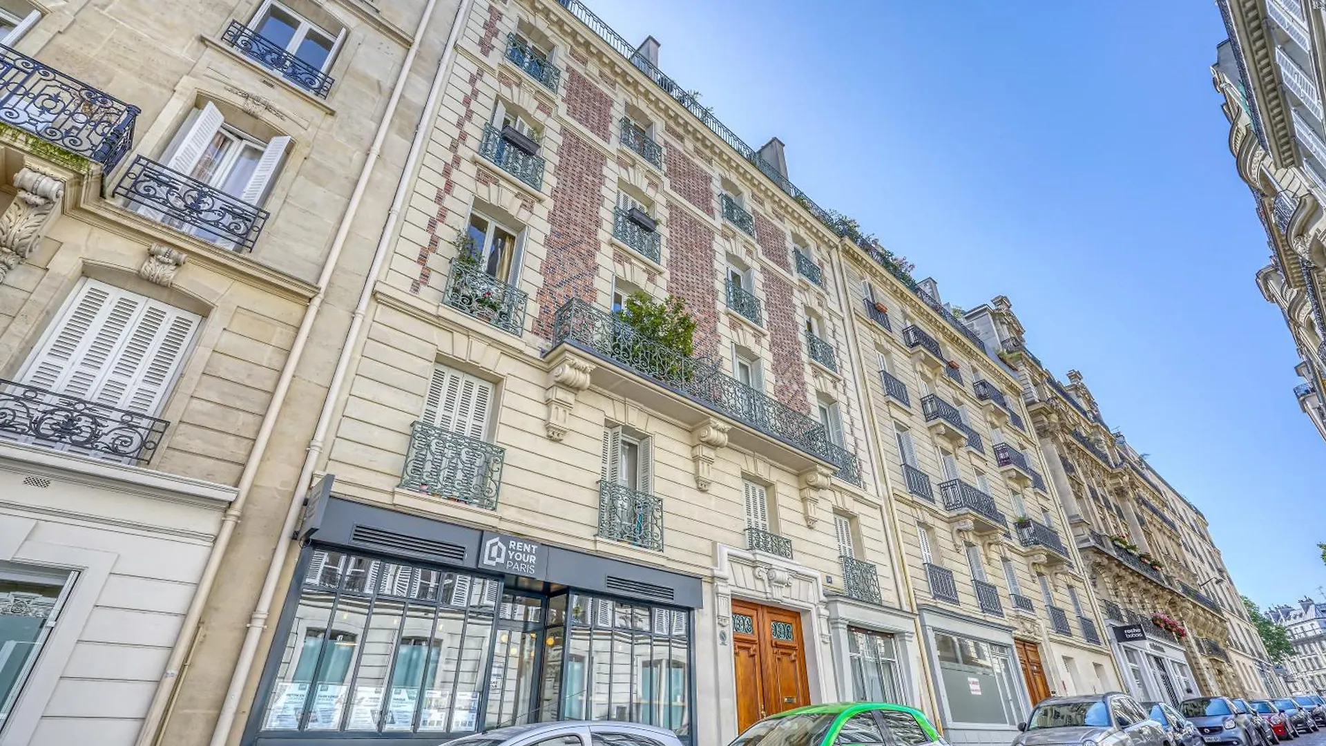 Nemo, Studio Avec Mezzanine Sur Cour Porte Maillot Παρίσι 0*,  Γαλλία